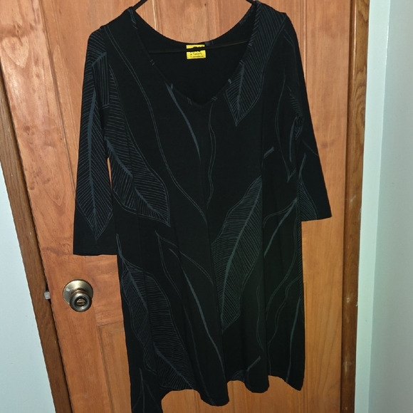 Kealopiko Dress - Picture 1 of 4